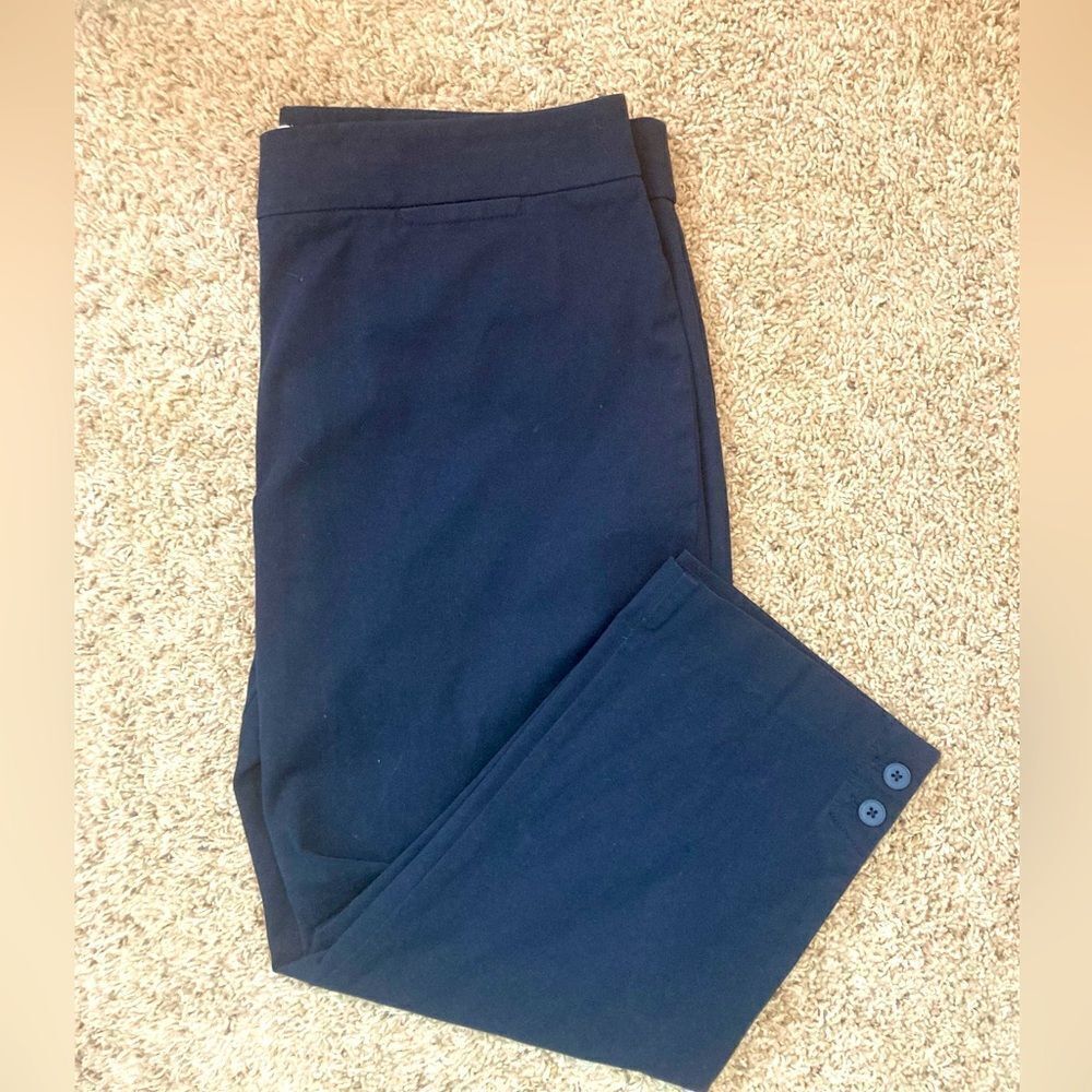 Talbots NWOT stretch twill curvy petites cropped Capri pants w/ buttons on leg